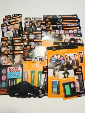 Assorted Face Painting Makeup Kits Multi-color Palettes Halloween Makeup Bundles